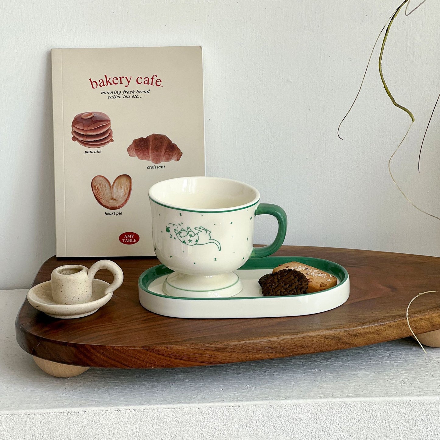 Pawfect Retro Footed Cat Mug